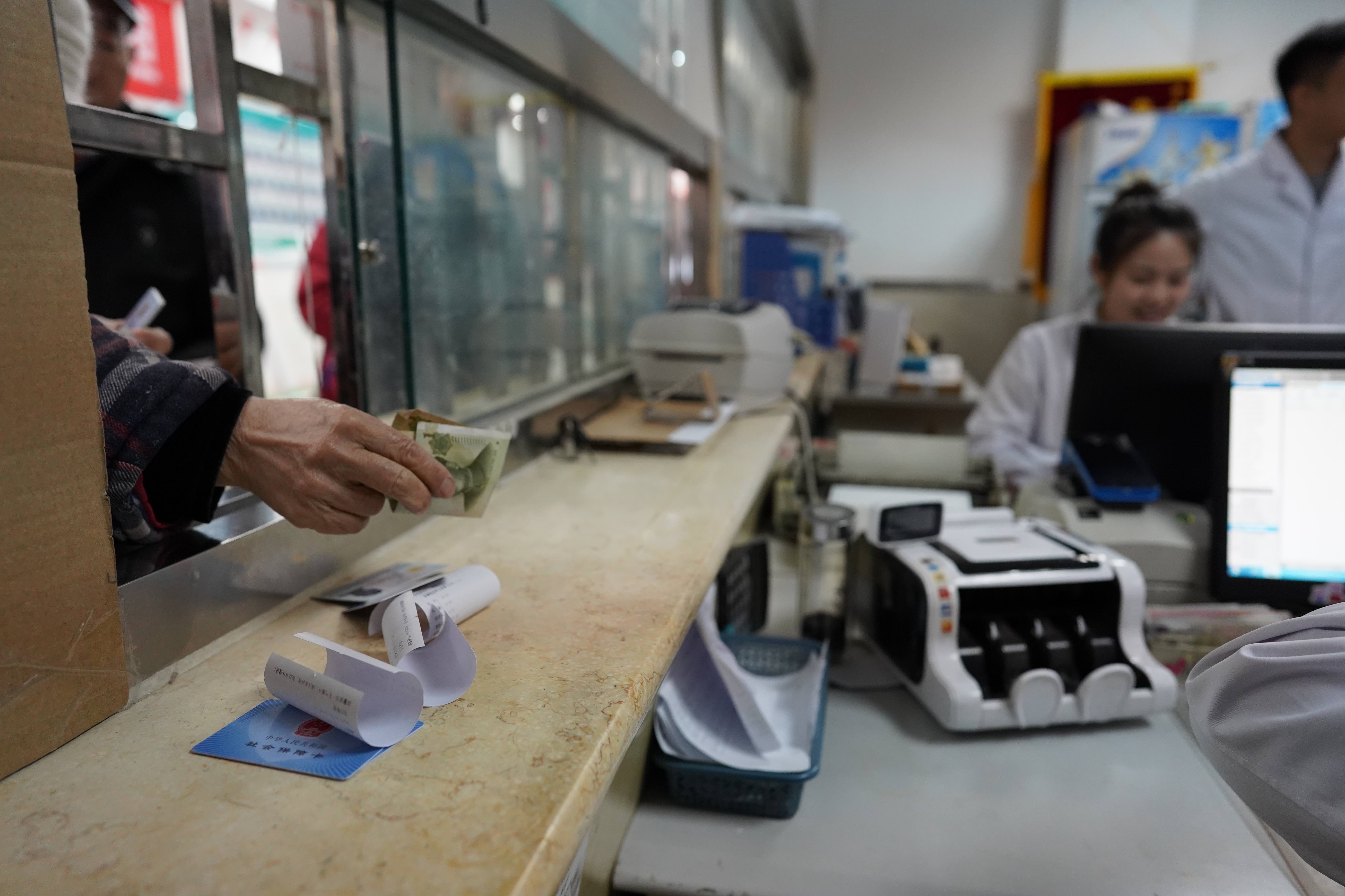 <!-- THEME DEBUG -->
<!-- THEME HOOK: 'field' -->
<!-- FILE NAME SUGGESTIONS:
   ▪️ field--node--title--pin.html.twig
   ✅ field--node--title.html.twig
   ▪️ field--node--pin.html.twig
   ▪️ field--title.html.twig
   ▪️ field--string.html.twig
   ▪️ field.html.twig
-->
<!-- 💡 BEGIN CUSTOM TEMPLATE OUTPUT from 'themes/custom/whokap/templates/field/field--node--title.html.twig' -->
Did you know: climate action by finance ministers can strengthen public health
<!-- END CUSTOM TEMPLATE OUTPUT from 'themes/custom/whokap/templates/field/field--node--title.html.twig' -->