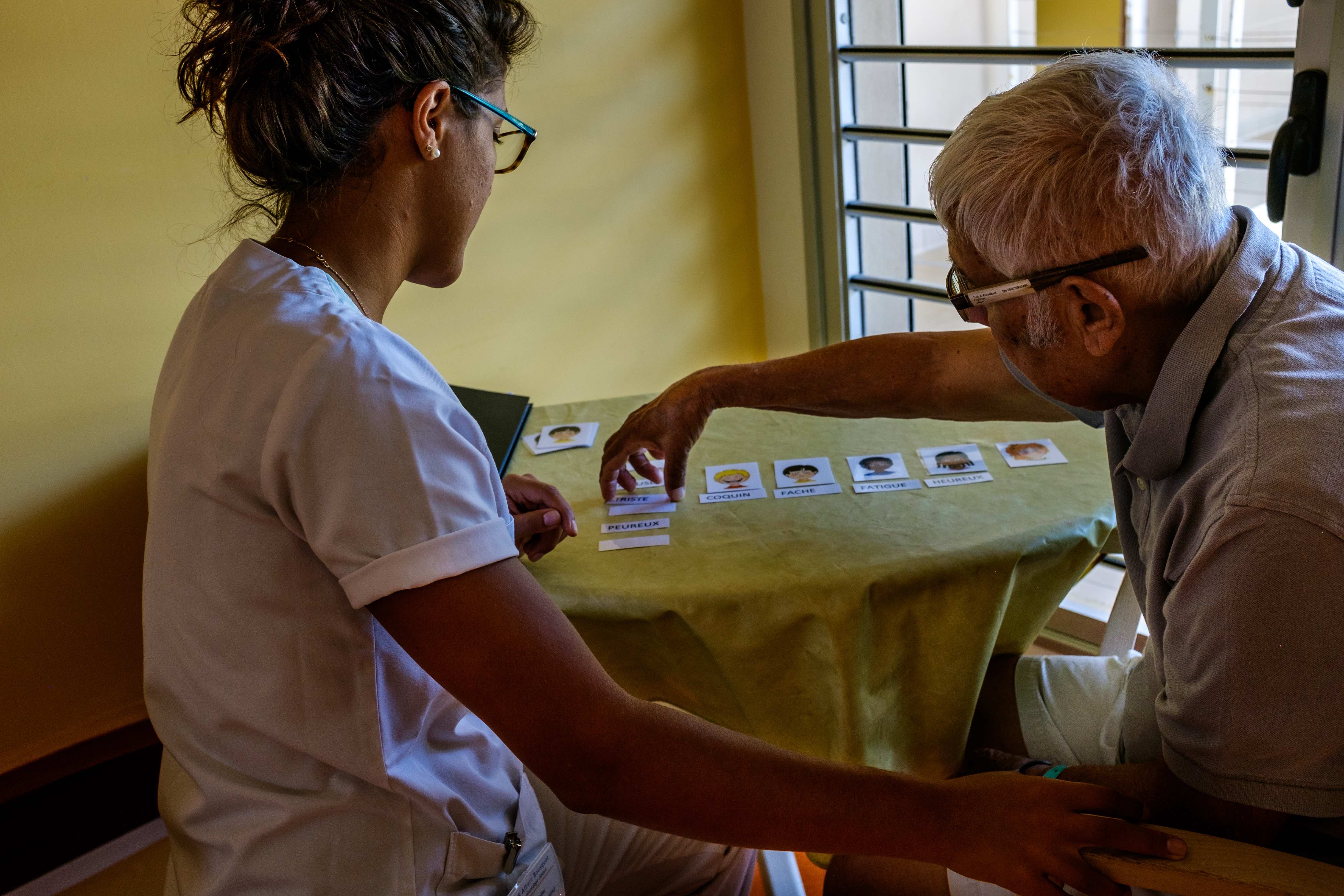 <!-- THEME DEBUG -->
<!-- THEME HOOK: 'field' -->
<!-- FILE NAME SUGGESTIONS:
   ▪️ field--node--title--pin.html.twig
   ✅ field--node--title.html.twig
   ▪️ field--node--pin.html.twig
   ▪️ field--title.html.twig
   ▪️ field--string.html.twig
   ▪️ field.html.twig
-->
<!-- 💡 BEGIN CUSTOM TEMPLATE OUTPUT from 'themes/custom/whokap/templates/field/field--node--title.html.twig' -->
Ensuring a human rights-based approach for people living with dementia 
<!-- END CUSTOM TEMPLATE OUTPUT from 'themes/custom/whokap/templates/field/field--node--title.html.twig' -->