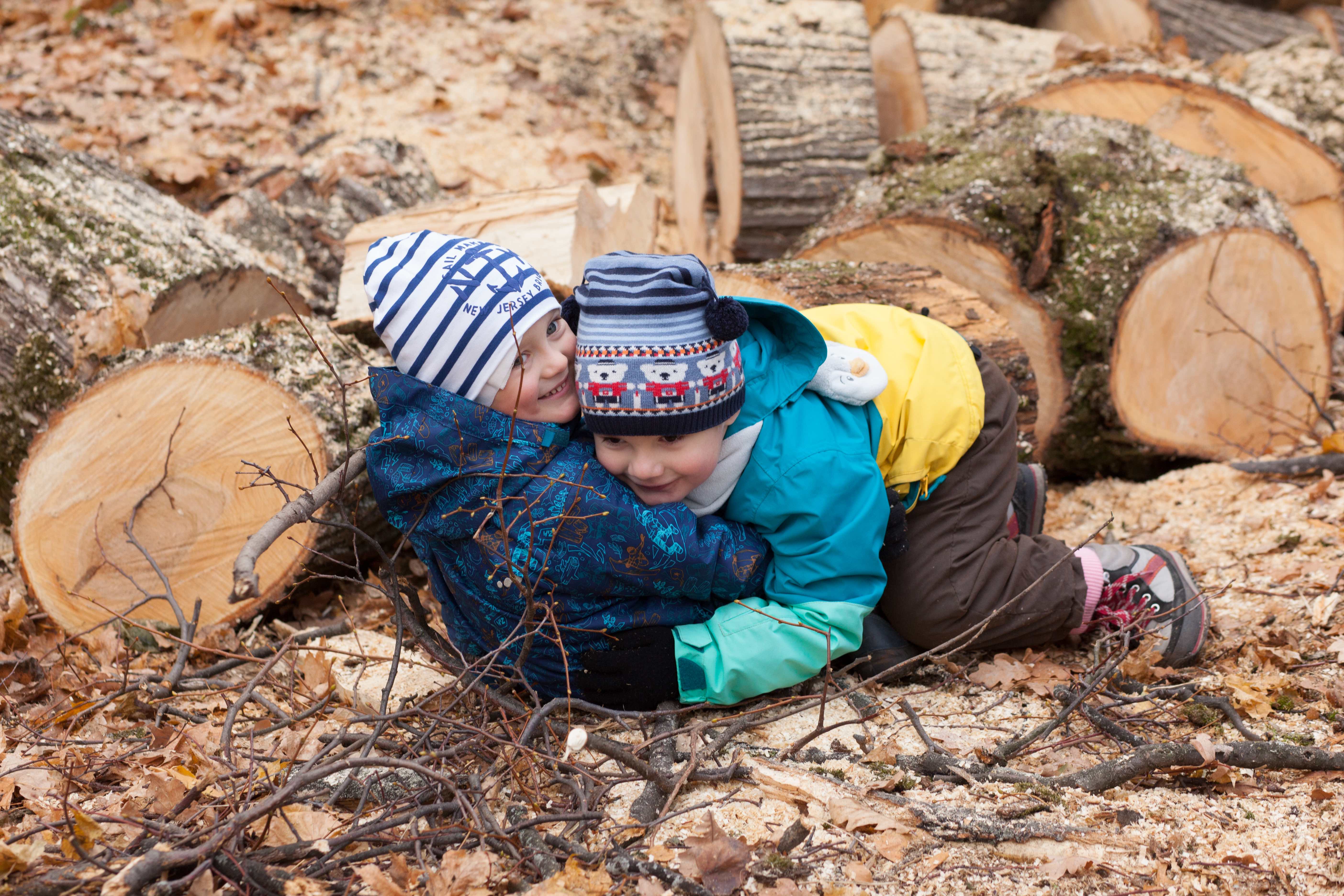 <!-- THEME DEBUG -->
<!-- THEME HOOK: 'field' -->
<!-- FILE NAME SUGGESTIONS:
   ▪️ field--node--title--pin.html.twig
   ✅ field--node--title.html.twig
   ▪️ field--node--pin.html.twig
   ▪️ field--title.html.twig
   ▪️ field--string.html.twig
   ▪️ field.html.twig
-->
<!-- 💡 BEGIN CUSTOM TEMPLATE OUTPUT from 'themes/custom/whokap/templates/field/field--node--title.html.twig' -->
European child health services and systems. Lessons without borders (2013)
<!-- END CUSTOM TEMPLATE OUTPUT from 'themes/custom/whokap/templates/field/field--node--title.html.twig' -->