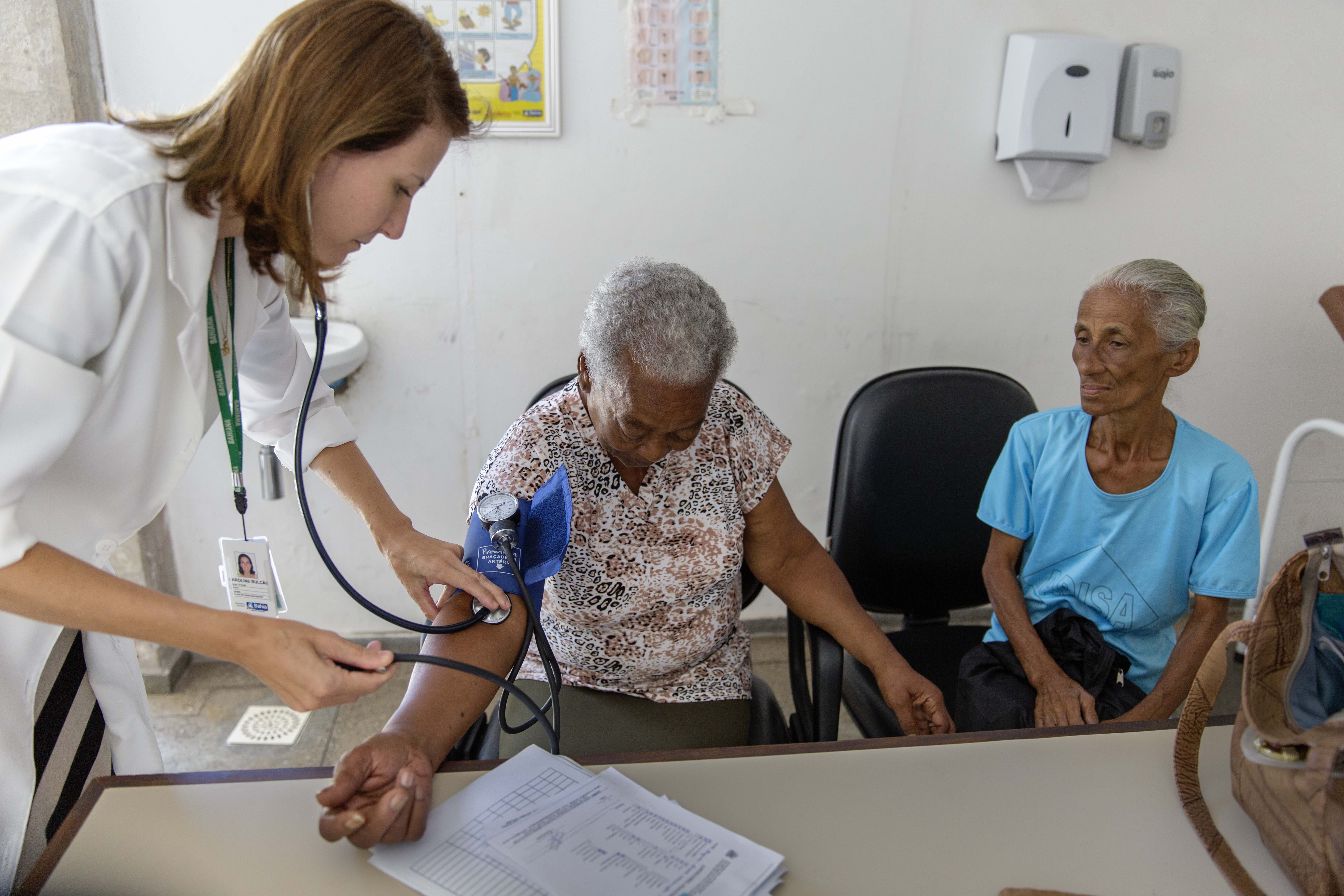 <!-- THEME DEBUG -->
<!-- THEME HOOK: 'field' -->
<!-- FILE NAME SUGGESTIONS:
   ▪️ field--node--title--pin.html.twig
   ✅ field--node--title.html.twig
   ▪️ field--node--pin.html.twig
   ▪️ field--title.html.twig
   ▪️ field--string.html.twig
   ▪️ field.html.twig
-->
<!-- 💡 BEGIN CUSTOM TEMPLATE OUTPUT from 'themes/custom/whokap/templates/field/field--node--title.html.twig' -->
Key Messages from the IUHPE on the Social Determinants of Health
<!-- END CUSTOM TEMPLATE OUTPUT from 'themes/custom/whokap/templates/field/field--node--title.html.twig' -->