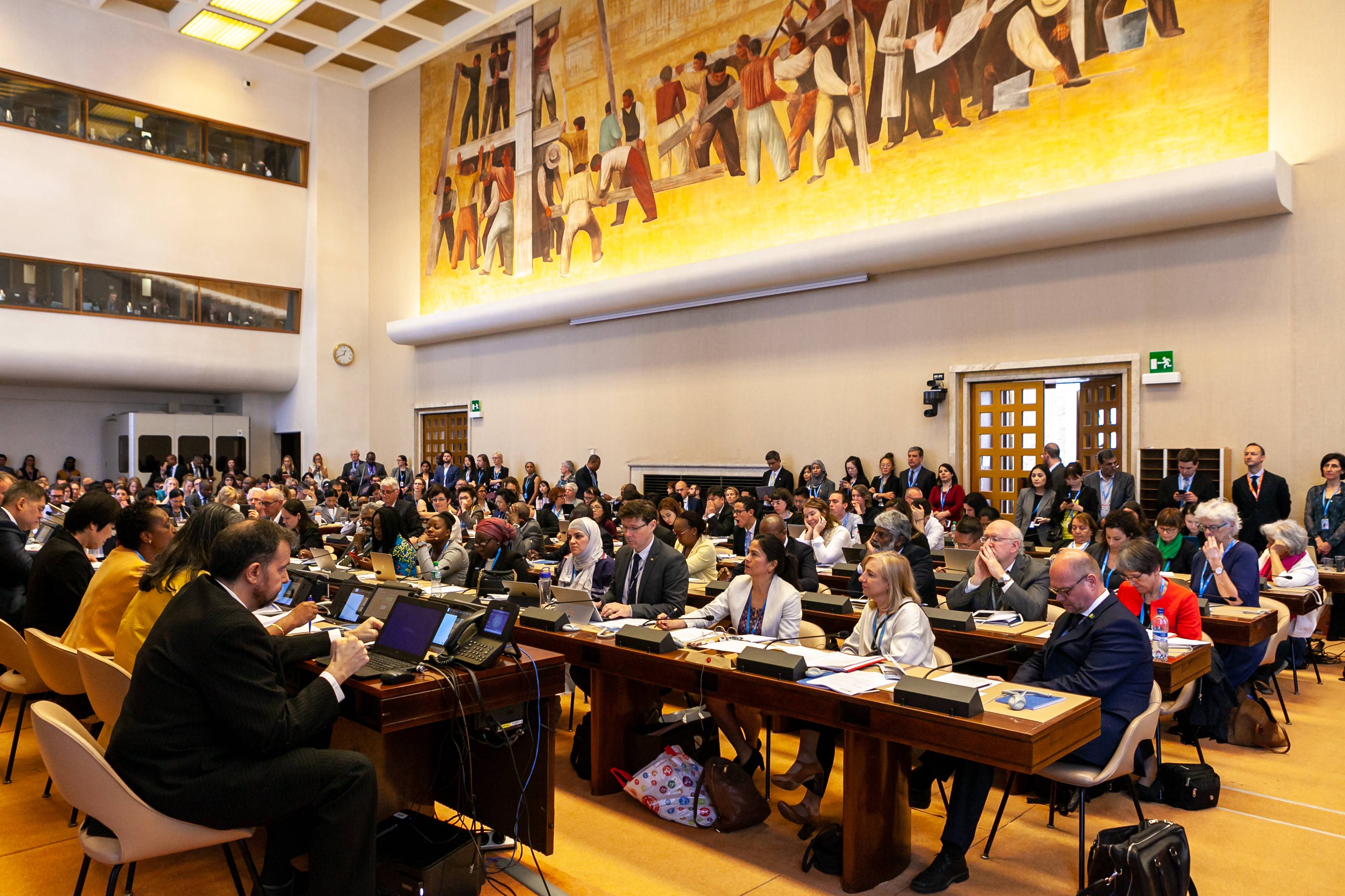 Raising revenues for health in support of UHC: Strategic issues for policy makers